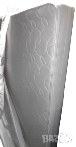 Трикрилен гардероб и легло с ортопедичен матрак, снимка 5 - Спални и легла - 52567902