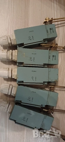 Крайни изключватели Телемеханика с пъпка  XCK-J тяло (корпус) телемех., снимка 3 - Резервни части за машини - 53623189