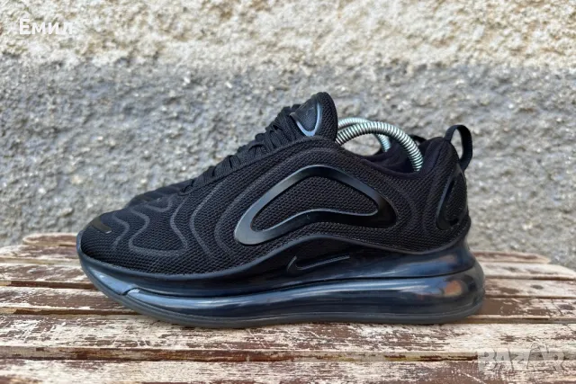 Оригинални маратонки Nike Air Max 720 Triple Black, Размер 36.5, снимка 2 - Маратонки - 47126254