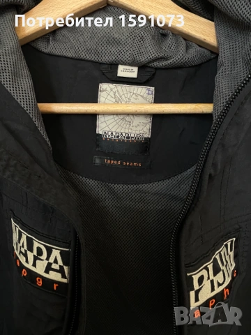 Napapijri 12г- 152см черно водоустойчиво яке, снимка 2 - Детски якета и елеци - 53844572