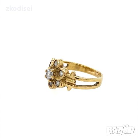 Златен дамски пръстен 2,96гр. размер:47 14кр. проба:585 модел:24625-4, снимка 2 - Пръстени - 46292414