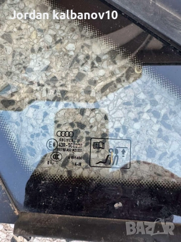 Ляво малко триъгълно задно стъкло на Ауди Audi A8 D4 H4 Long само за 80Eur., снимка 2 - Части - 53308476