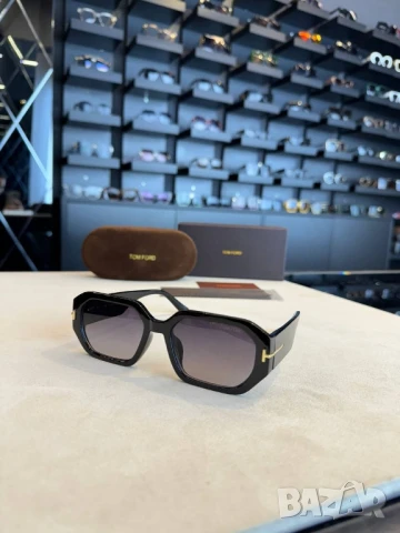 очила с черен обикновен калъф и ув защита Tom Ford , снимка 8 - Слънчеви и диоптрични очила - 51337302