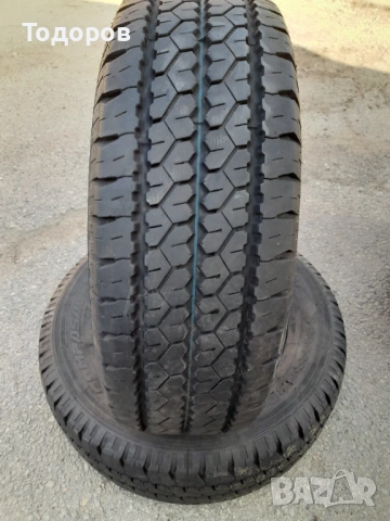 Продава две гуми 235 65 16С,за бус,ДОТ 2023г.
