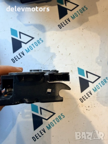 UK735711221 / 163672-10 брава за заден капак от BMW 320i G21, двигател B48C / B48B20M1 , снимка 6 - Части - 53646084