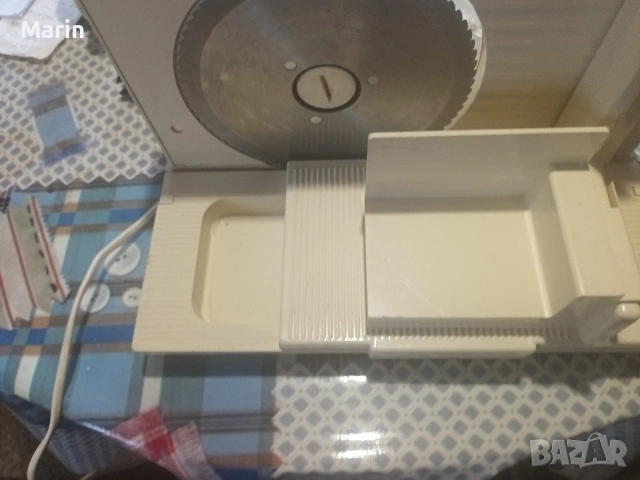 немска електрическа машинка за рязане на колбаси, снимка 4 - Други инструменти - 54081699