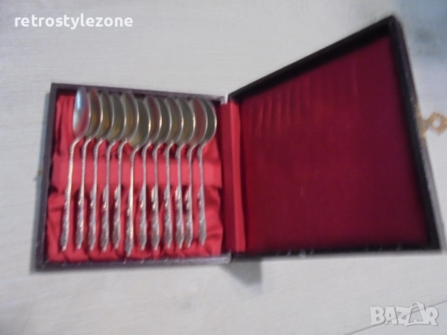 № 8225 Комплект от 12 стари малки лъжички в оригинална кутия , снимка 5 - Други ценни предмети - 51538404