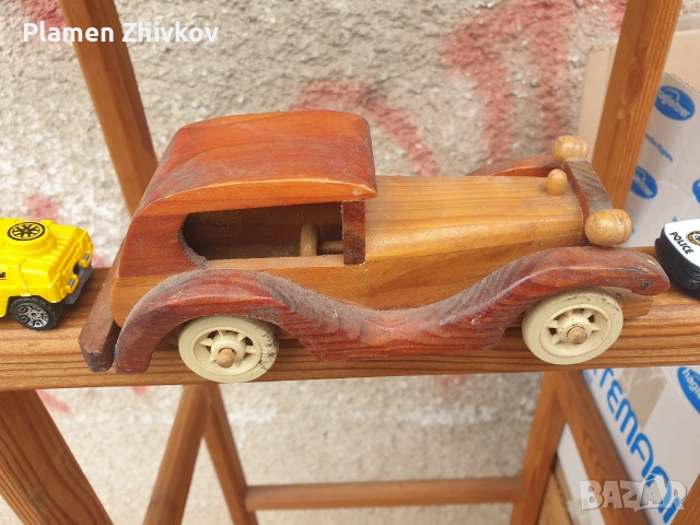 много колички в различни мащаби и материали , снимка 6 - Коли, камиони, мотори, писти - 53887614