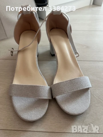 Дамски сребристи обувки, снимка 1