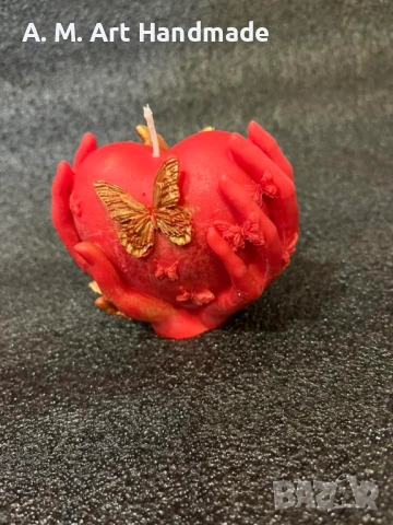 🦋 „Метаморфоза на любовта“ – Еко свещ от соев восък, снимка 3 - Декорация за дома - 53385120