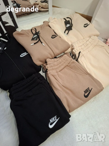 Варирани Дамски Екипи Nike, снимка 4 - Спортни екипи - 50742624