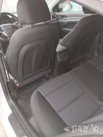 Продавам Хюндай Елантра 1,6 crdi , снимка 9 - Автомобили и джипове - 54193916