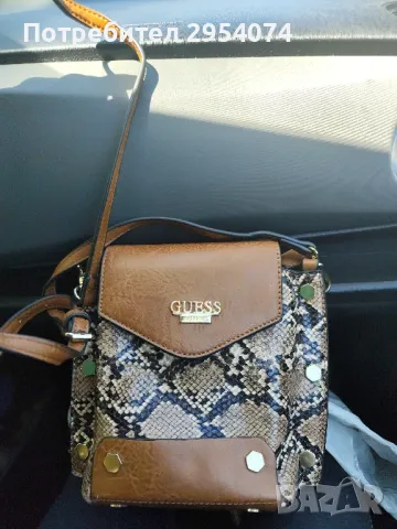 оригинална малка чанта естествена кожа guess 35лв