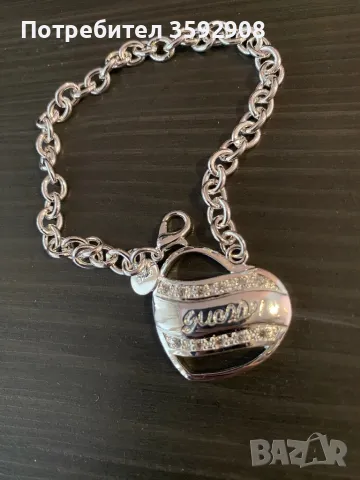 Сребърна гривна guess