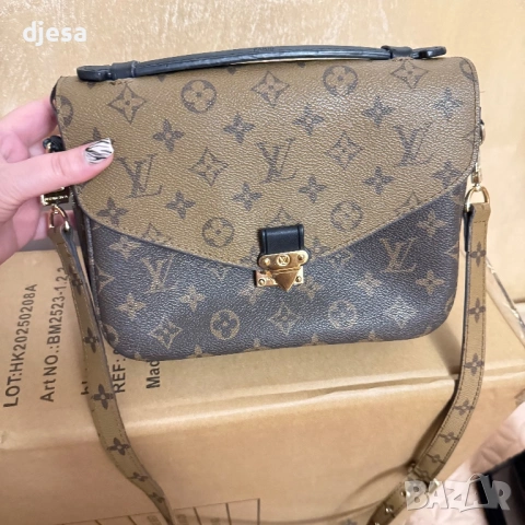 Дамски чанти, снимка 5 - Чанти - 52591615