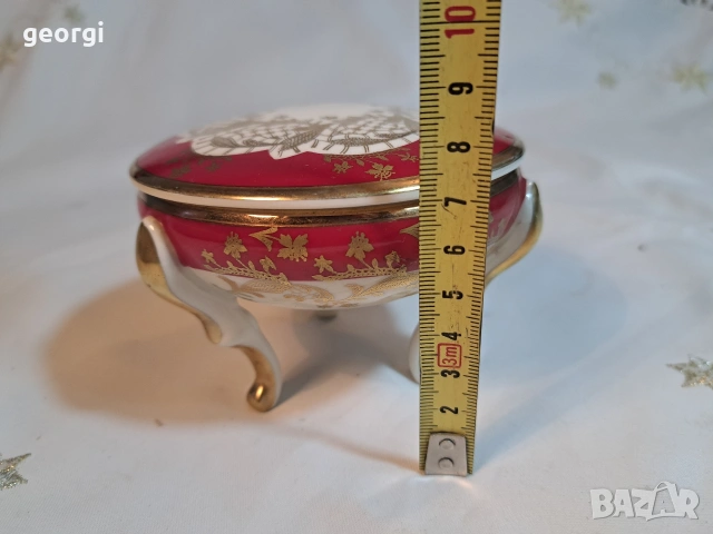 немска порцеланова бижутерка с позлата Alka Apart 34/1, снимка 8 - Антикварни и старинни предмети - 53573942