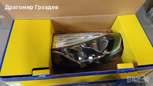 НОВ! Оригинален десен фар за Renault Clio IV Facelift / Рено Клио 4 (2016-2019)