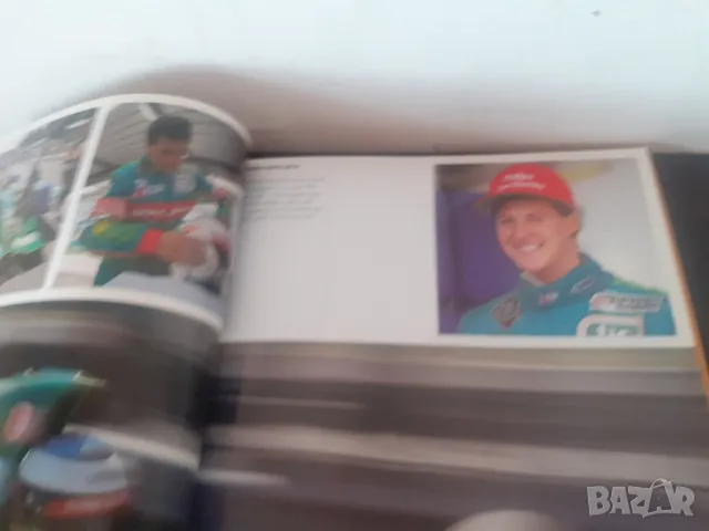 Кариерата на младия състезателен шофьор“
Michael Schumacher 1992г.
, снимка 10 - Други ценни предмети - 47074080