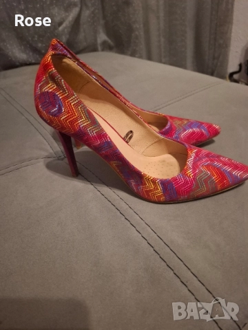 Дамски елегантни обувки 38 номер.Обувани един път .