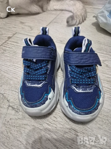 Маратонки Skechers , снимка 2 - Детски маратонки - 51944899