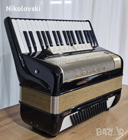 Акордеон Hohner Lucia IV НОВ , снимка 3 - Акордеони - 53689951