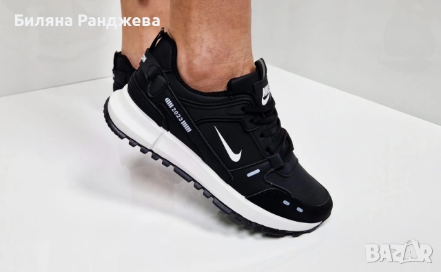 Дамски маратонки Nike, снимка 4 - Маратонки - 53750289