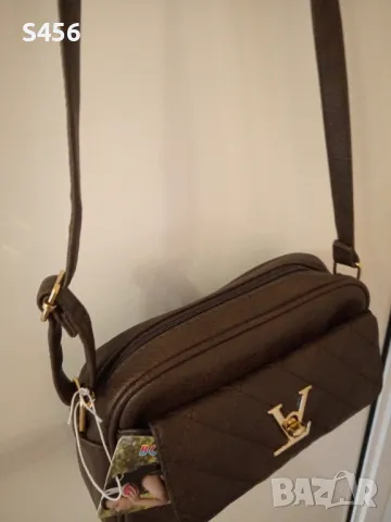 Дамска чанта L*V*+ Подарък Bershka портмоне , снимка 2 - Чанти - 49982001