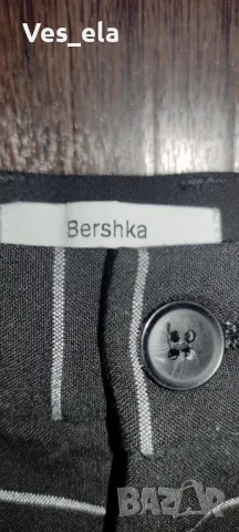 черен панталон в каре Bershka , снимка 3 - Панталони - 47326717