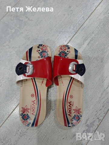 Детски чехли за момиче N32, снимка 2 - Детски сандали и чехли - 53227102