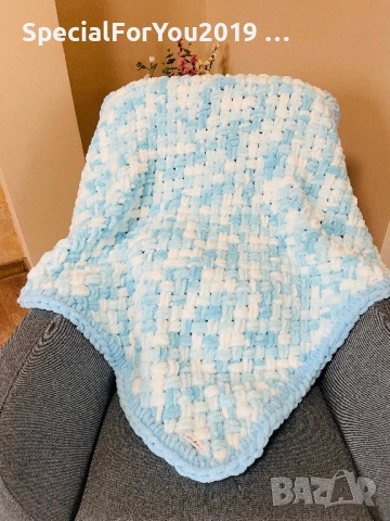 Ръчно плетено бебешко одеялце от прежда Alize Puffy, снимка 2 - Спално бельо и завивки - 53234903
