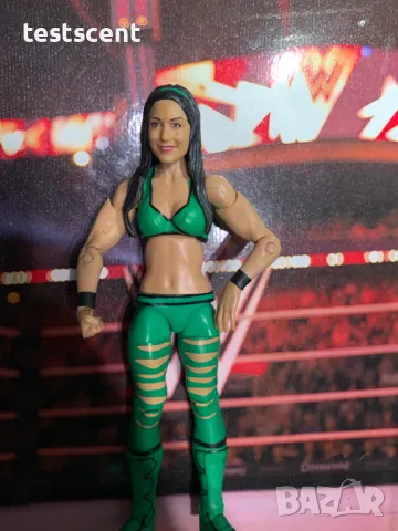 Екшън фигура WWE Brie Bella Бри Бела mattel elite action figure играчка bella twins, снимка 3 - Фигурки - 49145389