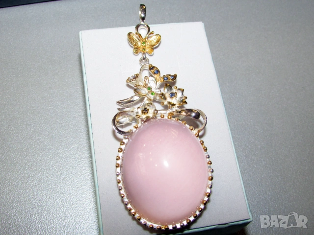 розов кварц цели 72 карата, 925 сребърен обков. Камък 84x30x19мм, тегло 37гр подходящо за подарък