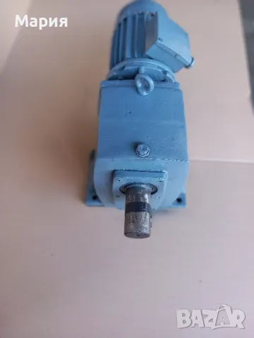 трифазен мотор редуктор рцс 80, снимка 2 - Други машини и части - 50139163