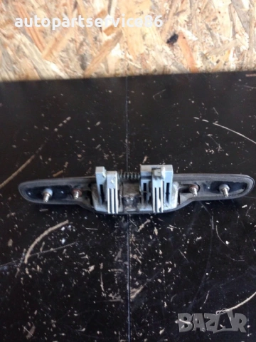 Дръжка за заден багажник, външна, сребрист цвят за Subaru Forester (2001), снимка 2 - Части - 54238033