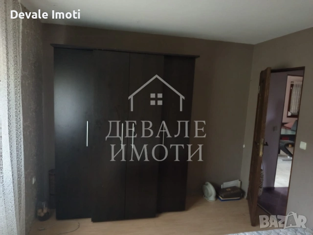 Семейна къща в гр. Русе, местност Мерата (срещу МЕТРО ), снимка 12 - Къщи - 53120683