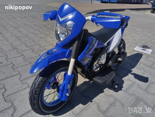 Акумулаторен мотор с помпещи гуми SUPER MOTO син, снимка 6 - Коли, камиони, мотори, писти - 49585990