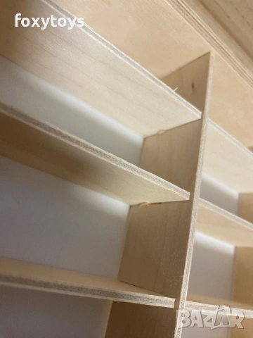 Дефектна дървена етажерка за колички, рафт, 80 отделения, хоризонтален, снимка 7 - Коли, камиони, мотори, писти - 53750305