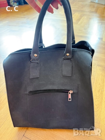 Дамски малки чанти използвани, снимка 3 - Чанти - 52404194