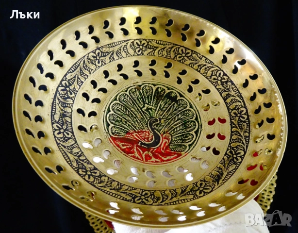 Повдигната бронзова фруктиера с Паун,цветен клетъчен емайл. , снимка 5 - Антикварни и старинни предмети - 52417558