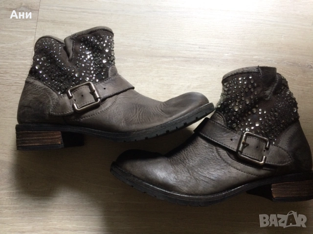 Удобни боти с катарама и камъни,естественна кожа., снимка 4 - Дамски боти - 53640098