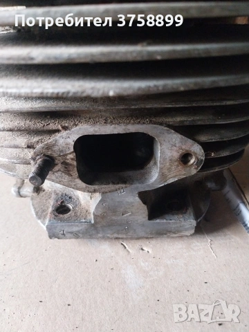 различни части останали от двигатели за иже възход и татран., снимка 3 - Части - 54069108