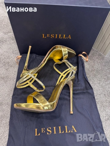 Оригинални сандали LeSILLA огледално златно, снимка 5 - Сандали - 53821411