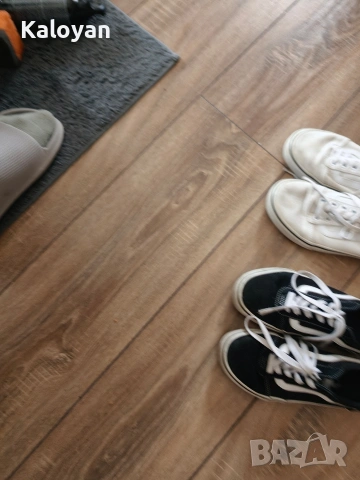 Кецове Vans 36 1/2 черните 37 белите , снимка 12 - Маратонки - 53923583