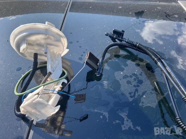 горивна помпа мерцедес ц класа w204 2007 2008 2009 2010 2011 2012 резервоар помпа 2013 2014