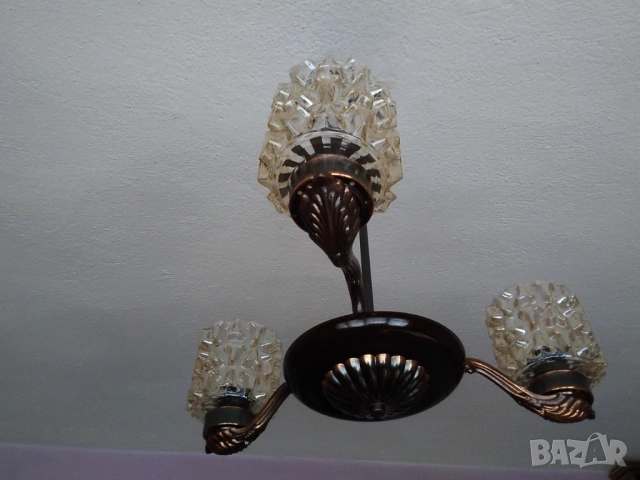 Продавам полилей тройка с медни орнаменти, снимка 3 - Декорация за дома - 53517926