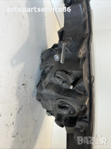 Преден десен халогенен фар за Toyota Avensis T27, оригинален (OEM), 1.6 D4D, 2016 г., снимка 4 - Части - 53785197