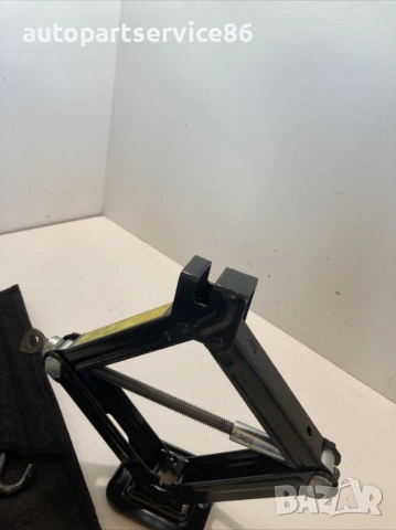 Крик и ключ за гуми за KIA Rio 1.5 CRDi (1540-700), снимка 2 - Части - 53283825