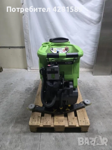 Професионална италианска почистваща машина за под IPC CT70 на батерии, снимка 8 - Други машини и части - 53654611