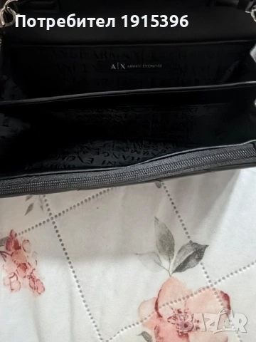 Дамска чанта на Армани , снимка 6 - Чанти - 53990064