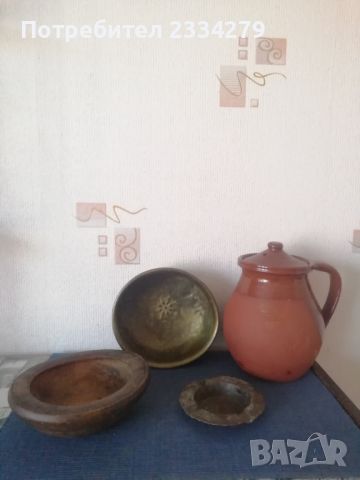 Стари битови съдове: гюмче, гърне, тас, пепелник и дървена купана с чукало. , снимка 1 - Антикварни и старинни предмети - 45605587